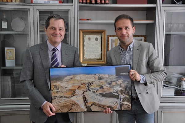 alcalde pinoso y fundacion levantina