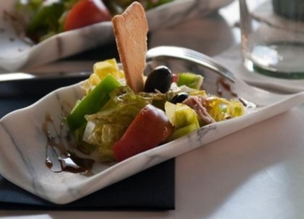 mundo-petreo-piedra-natural-alta-cocina-plato-de-marmol